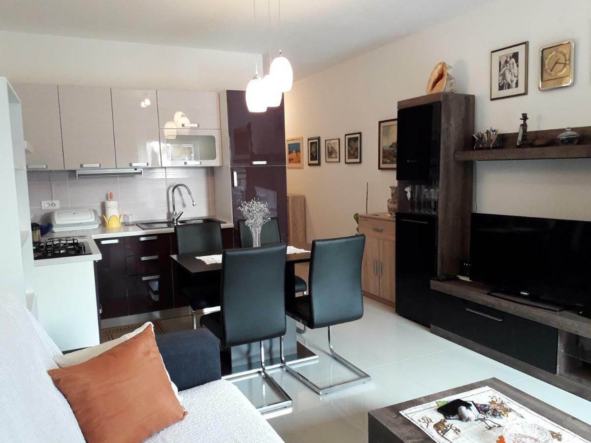 Ferienwohnung Appgiulia Pula Exterior foto